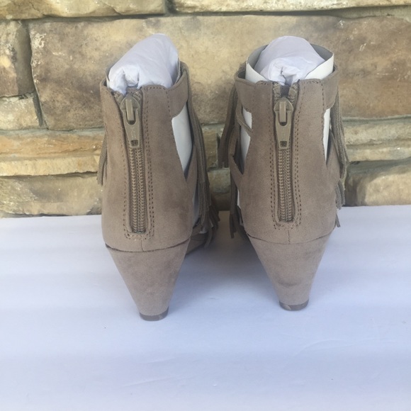 [Material Girl] taupe fringe wedge heel shoe new 9 - Picture 5 of 6